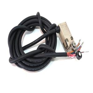 Interruptor de Límite D4f-320-3r Nuevo y Original, D4f3203r, Automatización Industrial - Product Image 1