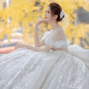NDB10947 <span class=keywords><strong>La</strong></span> <span class=keywords><strong>robe</strong></span> <span class=keywords><strong>de</strong></span> <span class=keywords><strong>mariée</strong></span> principale, <span class=keywords><strong>la</strong></span> nouvelle <span class=keywords><strong>robe</strong></span> d'ambiance <span class=keywords><strong>pour</strong></span> <span class=keywords><strong>la</strong></span> <span class=keywords><strong>mariée</strong></span>, au style épuré et à <span class=keywords><strong>la</strong></span> longueur épaule - Product Image 5