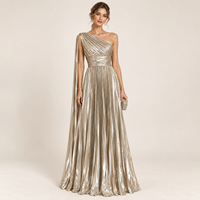 Robe longue de soirée plissée asymétrique pour femme, couleur champagne métallisé, avec cape drapée et taille froncée, longueur ras du sol