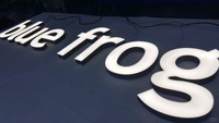 Ofis ve Bina Mağaza Cephesi için Özelleştirilmiş Reklam Aydınlatmalı Dış Mekan LED İşletme Tabelası IP65 Su Geçirmez Trafo Güçlü