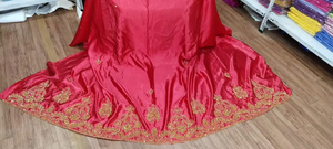 Vestido Gorgora de Tela Satén Bordada a Mano con Diseño Somalí de Calidad Superior, 100% Poliéster, Resistente a las Arrugas, para Mujer - Product Image 1