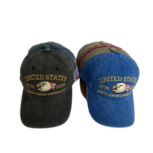 Gorra de Béisbol Personalizable 100% Algodón, Ajustable, Estilo Retro Desgastado, con Impresión y Bordado de Logotipo, 250 Aniversario - Product Image 1