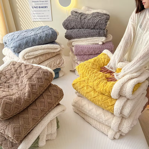Vente chaude Textile de maison Couverture en flanelle chaude personnalisée Douce en polyester Polaire Sherpa Taffetas Couverture pour la maison pour Safo - Product Image 5