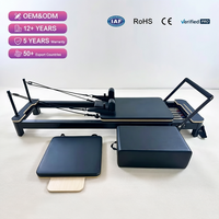 Reformer de Pilates en aluminium robuste avec lit coulissant pour studio de yoga, studio de Pilates, entraînement du tronc et correction de la posture