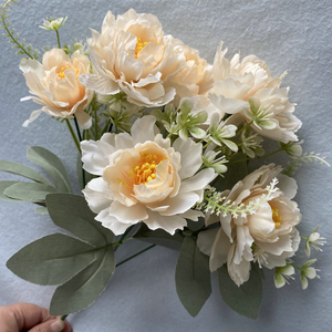 Commercio all'ingrosso fiori di seta realistica del fornitore di oro 6 teste bianco blu rosso rosa Blush peonia mazzo di fiori Bouquet per la laurea - Product Image 4