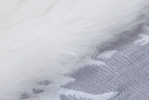 Nueva llegada, venta al por mayor, adornos navideños blancos, bolsa de regalo, bolsa de dulces bonita, medias navideñas de felpa gris - Product Image 6