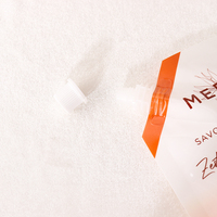 Pochettes souples à bec verseur personnalisées avec logo imprimé numériquement pour recharge de savon liquide, produits de soin, en PET/NY/PE, étanches, pour usage domestique
