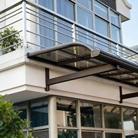 Auvent mural télescopique électrique en aluminium, design moderne, résistant à la rouille, installation facile pour balcon et jardin