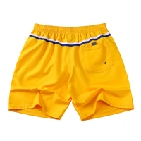 Op maat gemaakte Shark One Plus heren groene gestreepte peach skin 100% polyester snel drogende waterdichte strandshorts & bikini