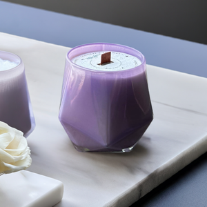 Bougie à la lavande de No Label Candle Company, cire de coco, 90 heures de combustion, aromathérapie, décoration d'intérieur, yoga, méditation - Product Image 3