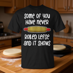 T-shirt Norwegian Lefse Rolling Pin avec un rouleau à pâtisserie intégré pour une utilisation facile ! - Product Image 3