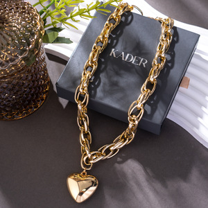 Vendita calda personalizzabile traforata croce Punk Rock Choker collana Choker di Halloween in lega placcata in oro ciondolo grande cuore d'amore da donna - Product Image 6