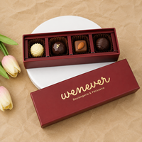 Boîte d'emballage rigide en papier de qualité supérieure avec feuille d'or personnalisée, doublure et séparateur en plastique pour chocolats et dattes de qualité supérieure