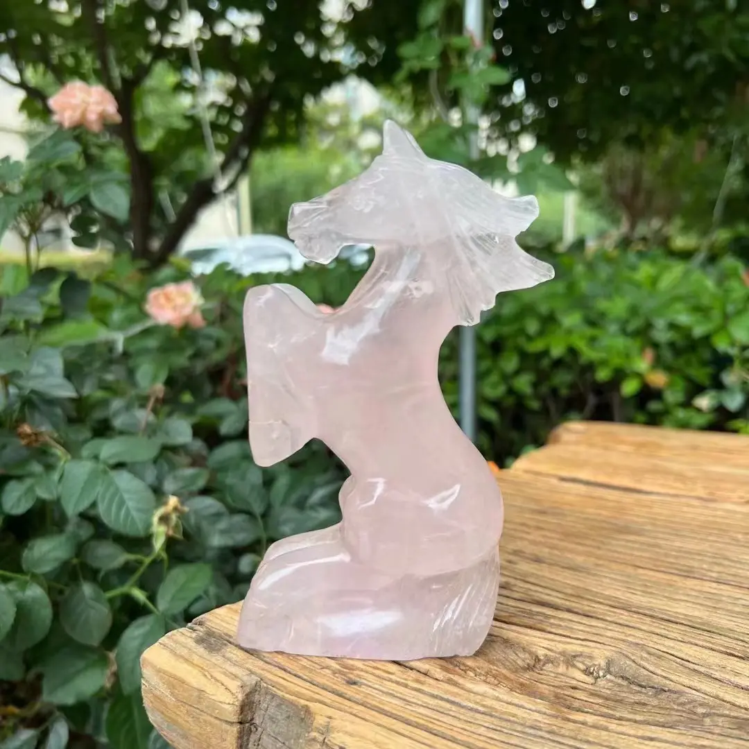 Cristal naturel découpant le cheval rose de quartz de la pierre 16 cm de guérison pour la décoration