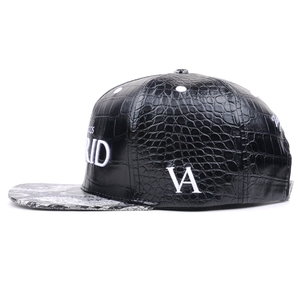 Gorra de piel de serpiente con Logo personalizado para hombre, gorro de baloncesto con Cierre trasero, color negro - Product Image 3