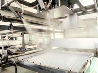 Machine de thermoformage sous vide de récipients alimentaires en plastique automatique