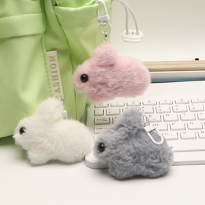 Piccolo <span class=keywords><strong>libro</strong></span> rosso con portachiavi simpatico coniglio ciondolo peluche cartone animato regalo personalizzato piccolo zainetto ciondolo portachiavi appeso - Product Image 1