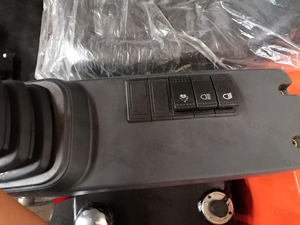 LUGONG LZ25 Micro-excavatrice de jardin la plus vendue avec chenilles en caoutchouc et système hydraulique fiable - Product Image 3