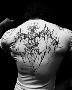 Maglietta a Compressione a Maniche Corte da Uomo 2026, Design Aderente, Alta Elasticità, Maglia Fitness con Texture Muscolare - Product Image 2