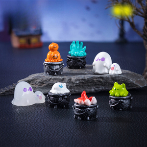Nouveaux petits ornements d'Halloween de Weijs, décorations DIY de micro-paysages de chaudron de sorcière, <span class=keywords><strong>mini</strong></span> accessoires en résine - Product Image 1