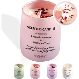 Bougie parfumée <span class=keywords><strong>canneberge</strong></span> rose avec cristal de guérison Bougie en cristal de quartz rose et fleurs séchées - Product Image 4