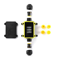Boîtier de jonction étanche IP68 en PC, connecteur LED 2 voies 1 entrée-1 sortie, boîtier électrique en plastique étanche ODM pour câblage extérieur