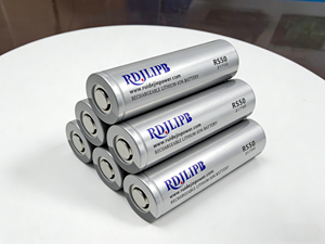 แบตเตอรี่ลิเธียมไอออนแบบชาร์จได้ รุ่น RS50 ความจุ 5000mAh 3.7V 21700 ยี่ห้อ OEM ของโรงงาน ป้องกันการปลอมแปลง สำหรับไฟฉายและของเล่นไฟฟ้า - Product Image 4