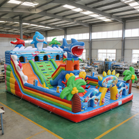 Parc aquatique gonflable commercial haut de gamme avec parcours d'obstacles modulaires et toboggans aquatiques pour une aventure ludique aquatique