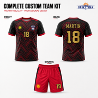 Maillot de football personnalisé 160 GSM respirant à séchage rapide, avec logo brodé et nom et numéro par transfert thermique pour équipes de club, OEM