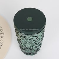 Tasse auto-mélangeuse Emerit 2026 en verre borosilicate haute qualité de 480 ml, style batterie, avec logo personnalisé, alimentée par deux piles AAA
