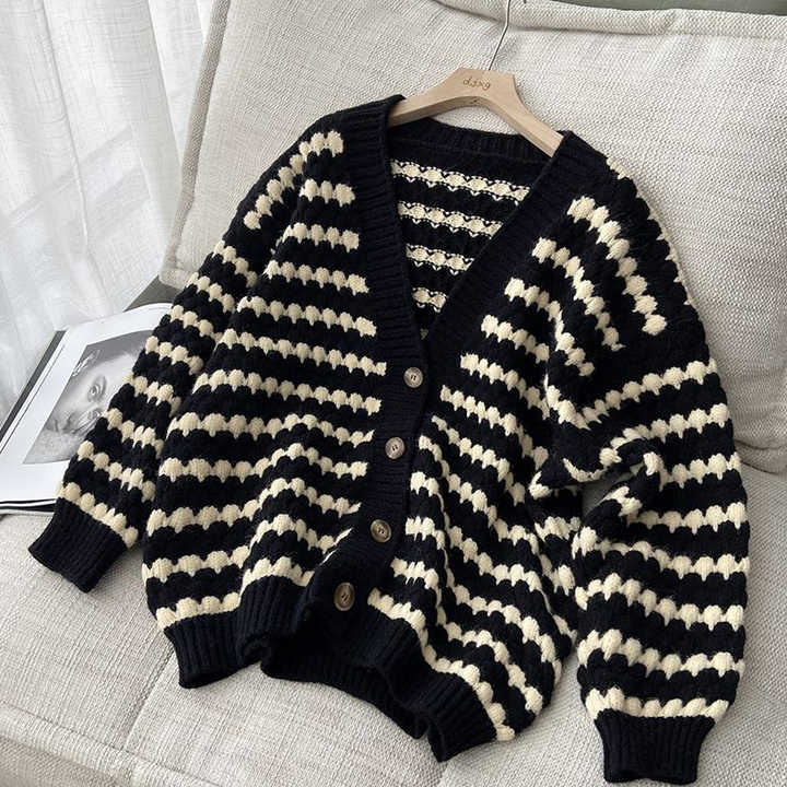 Polo Collar Contrasting Striped Long Sleeved Knitted Sweater