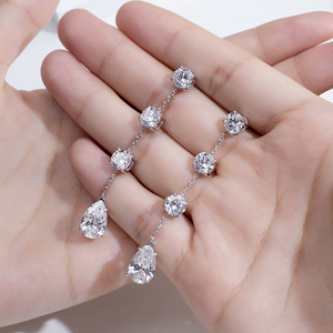 Pendientes de diamantes con forma de pera y redonda en oro amarillo de 18 quilates Messi Jewelry MSE-848 para mujer - Product Image 5