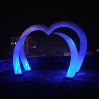 Prix de gros publicité géant conception personnalisée publicité gonflable éclairage led arc en forme de cœur ballon pour la décoration