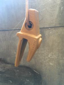 <span class=keywords><strong>Hyundai</strong></span> escavatore secchio dente punto e adattatore j350 doosan loader escavatore adattatore per secchio denti 3g8354 18s 20t-70-13120 - Product Image 2