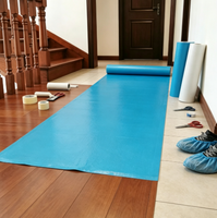 Rouleau de feutre de protection de sol en PE enduit, auto-adhésif, imperméable et sans résidus, personnalisable, tapis absorbant pour la peinture et la rénovation