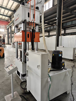 Presse hydraulique à quatre colonnes Y32 Boreino 200 tonnes pour roulements et pompes, utilisée pour la production en série de volets dans les ateliers