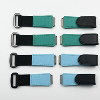 Montre mécanique ultra-fine personnalisée avec bracelet bleu en nylon et boîtier en fibre de carbone souple pour hommes