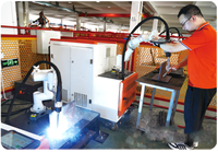 Machine à souder TIG MIG 350A 500A avec bras de robot Cobot 922mm 1000w 1500w 2000w soudeuses laser robotiques intelligentes automatiques
