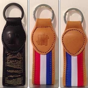 Best Selling Custom Personalized Logo Car Leather Keychain with Ring Promotional Keychains Carabiners