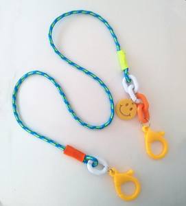 Cadena de Seguridad para Mascarillas Infantiles, Diseño de Cara Sonriente, Antipérdida, de Plástico Acrílico, Práctica y Segura - Product Image 3