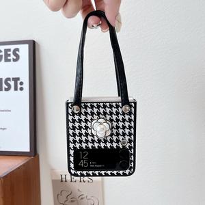 เคสโทรศัพท์ <span class=keywords><strong>Z</strong></span> Flip7 รุ่น Ins Camellia Pearl พร้อมสายคล้องมือ สำหรับหน้าจอพับได้ สำหรับ Samsung <span class=keywords><strong>Galaxy</strong></span> <span class=keywords><strong>Z</strong></span> Flip 5 Flip 4 Flip 6 W24flip - Product Image 5