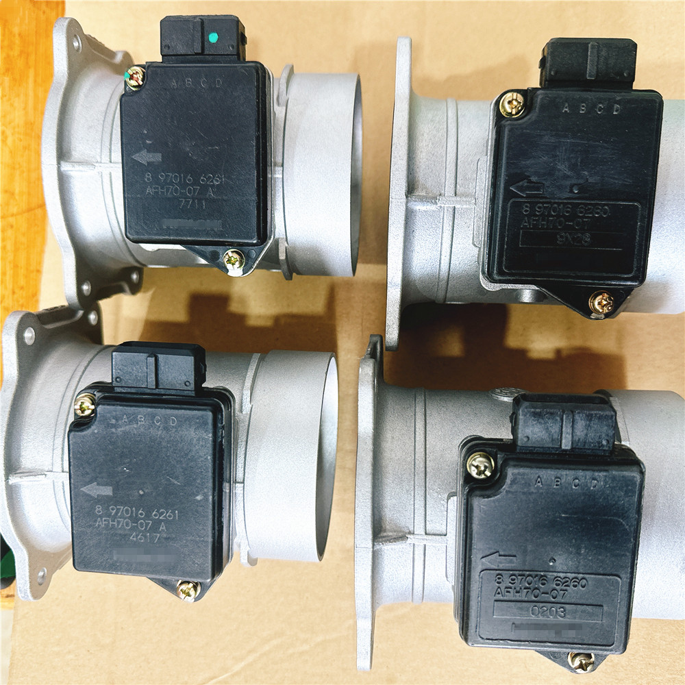 mdg！ 095000-6366 8976097886 Common Rail Injector for Isuzu 6hk1