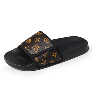 2025 nuova moda <span class=keywords><strong>uomo</strong></span> sandali antiscivolo da esterno pantofole personalizzate adatte per uso domestico e da spiaggia - Product Image 2