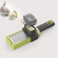 YIGO EN STOCK Mini Mandoline 3-en-1 : Râpe à gingembre et ail, Hachoir à légumes avec récipient, Outil de cuisine portatif