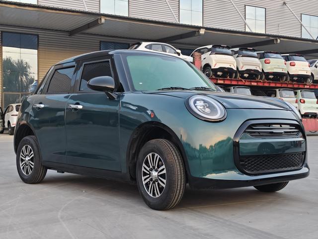 KEYU Unique Features 60V/72V 3000W 5000WAC Asynchronous Motor 4 Seater 70km/h Electric Mini Electric Car
