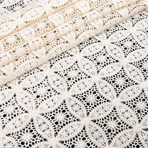 Vente en gros Broderie blanche Délicate fleur en coton Bordure en os de voiture Bordure en dentelle pour robe de mariée - Product Image 3