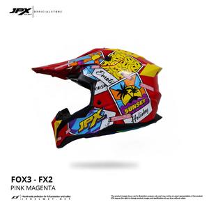 Casco de Motocross JPX Fox 3 con Correa Magnética y Motivo Fluorescente para un Rendimiento Óptimo y una Expresión Audaz del Piloto. - Product Image 2