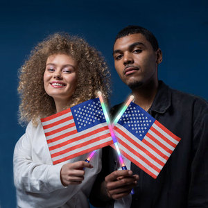 <span class=keywords><strong>2025</strong></span> Hot Bán yêu nước LED cờ với ánh sáng Wand sáng mỹ cờ quốc gia cho trang trí Đảng lễ kỷ niệm - Product Image 4