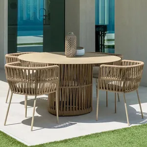 Yeni tasarım açık veranda mobilya eğlence dört setleri masa ve sandalye rattan açık yemek sandalyesi ile yapmak