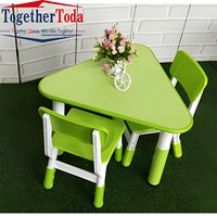Ensemble Table et Chaise en Plastique pour Enfants, Réglable, Coloré, Idéal pour la Crèche, l'École et la Maison - Prix Usine